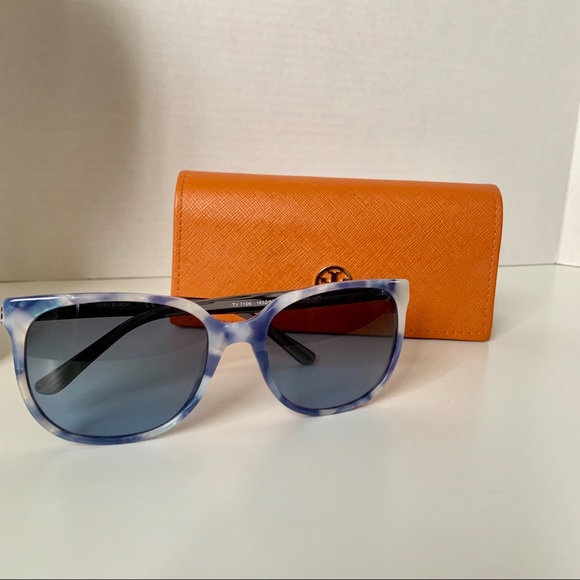 Tory Burch Accessories - NEW Tory Burch tortoiseshell square sunglasses